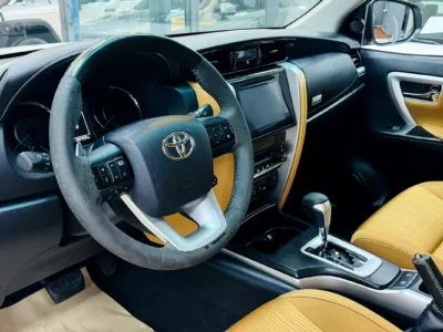 2017 Toyota Fortuner GXR 6 Cylinders Petrol Engine White Brown SUV GCC Specs