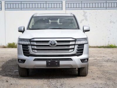 2024 Toyota Land Cruiser GXR 3.5L 6 Cylinders Twin Turbo Silver Beige SUV GCC Specs
