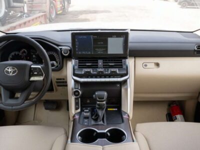2024 Toyota Land Cruiser GXR 3.5L 6 Cylinders Twin Turbo Silver Beige SUV GCC Specs