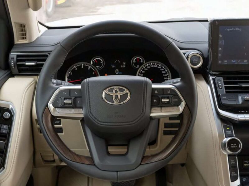 2024 Toyota Land Cruiser GXR 3.5L 6 Cylinders Twin Turbo Silver Beige SUV GCC Specs