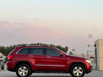 2012 Jeep Grand Cherokee Limited 6 Cylinders Petrol Engine Red Black SUV GCC Specs