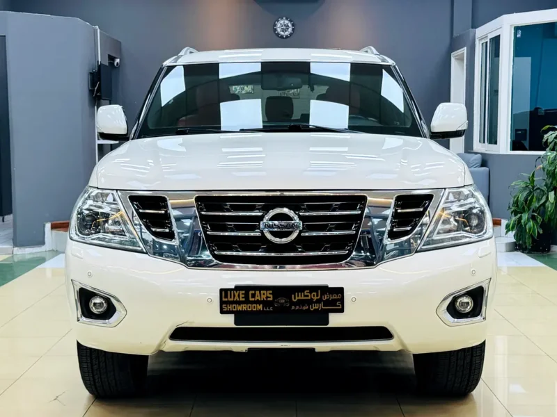 2016 Nissan Patrol SE 6 Cylinders Petrol Engine White Red SUV GCC Specs Automatic
