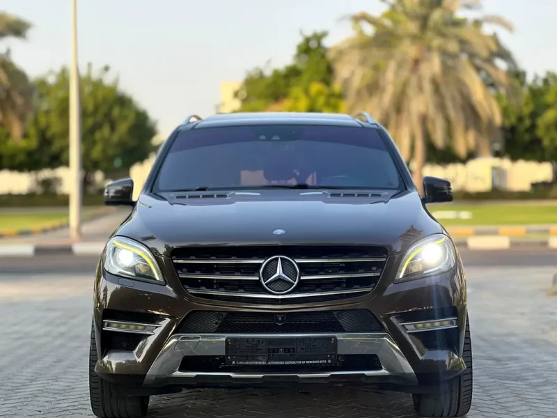 2013 Mercedes-Benz M-Class ML 500 8 Cylinders Petrol Engine Brown SUV GCC Specs