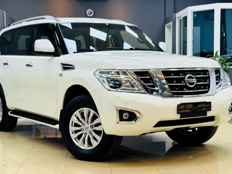 2016 Nissan Patrol SE 6 Cylinders Petrol Engine White Red SUV GCC Specs Automatic