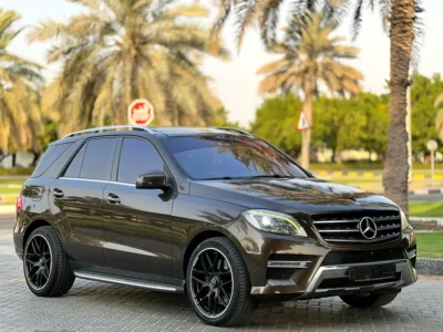 2013 Mercedes-Benz M-Class ML 500 8 Cylinders Petrol Engine Brown SUV GCC Specs