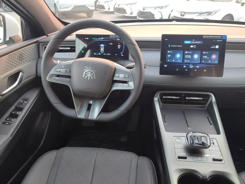 2025 BYD Qin Plus DM-i 4 Cylinders Plug-in Hybrid White Black Sedan Chinese Specs