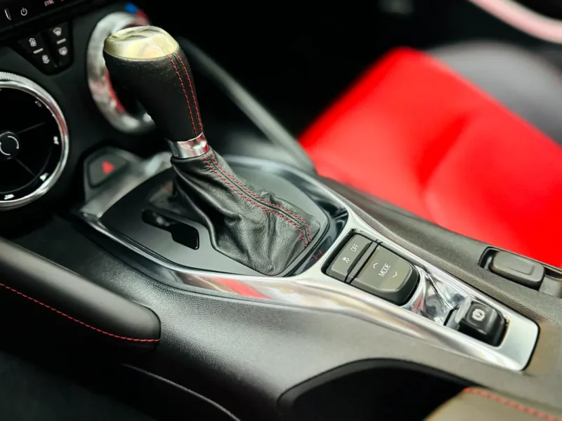 2018 Chevrolet Camaro SS 6.2 Litres V8 Petrol Engine White Red Coupe GCC Specs