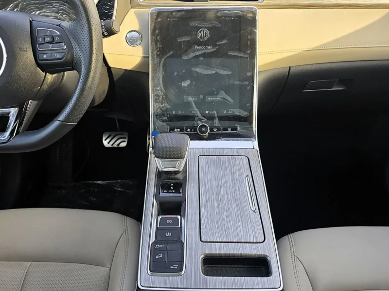 2025 MG RX5 Luxury 1.5 Litres 4 Cylinders Petrol Turbo Engine Black Tan SUV AT GCC Specs