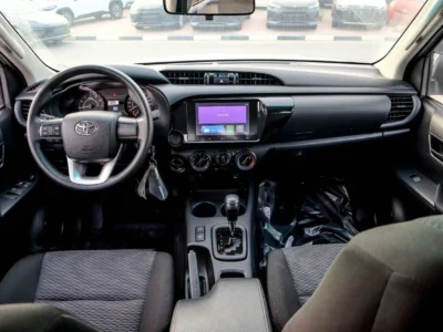 2026 Toyota Hilux DC AT 2.7 L 4-cylinder Petrol Engine White Black Pickup Truck GCC