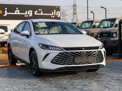 2025 BYD QIN PLUS DM-i 05 1.5L 4 Cylinder Plug-in Hybrid Engine White Sedan Chinese Specs