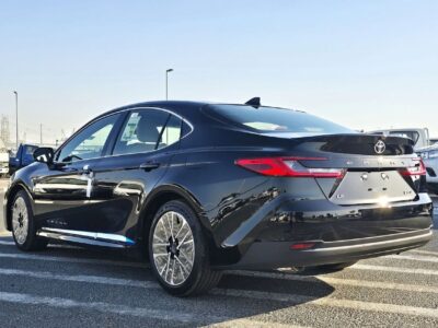 2026 Toyota Camry LE 2.5 Litres 4 Cylinders Hybrid Engine Black Beige Sedan GCC Specs