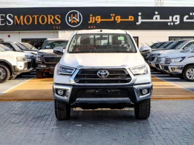 2026 Toyota Hilux DC 2.7 L 4-cylinder Petrol Dual VVT-i Engine White Red Pickup Truck GCC