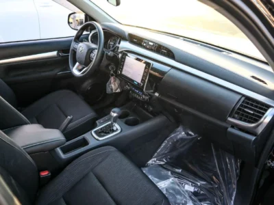 2026 Toyota Hilux DC MT 2.7 L 4-cylinder Petrol Dual VVT-i Engine Black Pickup Truck GCC