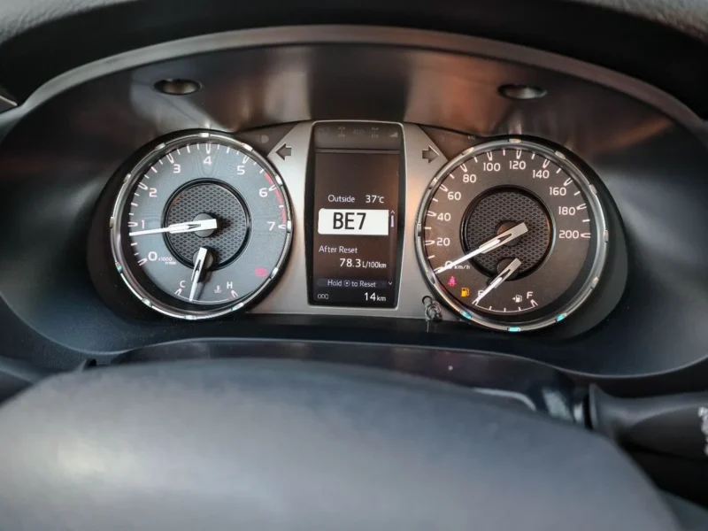 2026 Toyota Hilux DC MT 2.7 L 4-cylinder Petrol Dual VVT-i Engine Silver Red Pickup Truck GCC