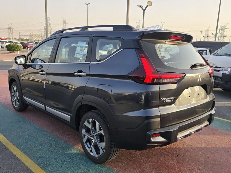 2025 Mitsubishi Xpander Cross P1 Line 1.5 Litres 4 Cylinders Petrol Engine Grey Black SUV GCC