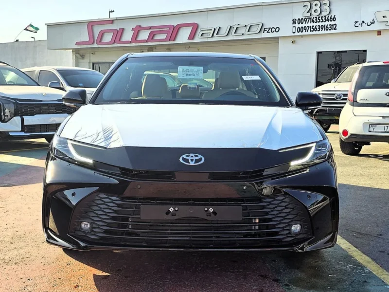 2026 Toyota Camry LE 2.5 Litres 4 Cylinders Hybrid Engine Black Beige Sedan GCC Specs