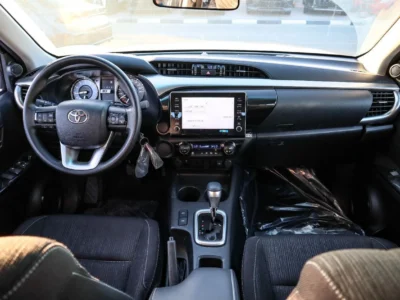2026 Toyota Hilux DC MT 2.7 L 4-cylinder Petrol Dual VVT-i Engine Black Pickup Truck GCC