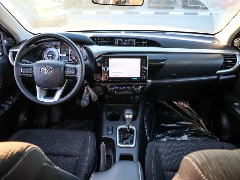 2026 Toyota Hilux DC MT 2.7 L 4-cylinder Petrol Dual VVT-i Engine Black Pickup Truck GCC