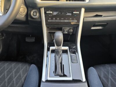 2025 Mitsubishi Xpander Cross P1 Line 1.5 Litres 4 Cylinders Petrol Engine Grey Black SUV GCC