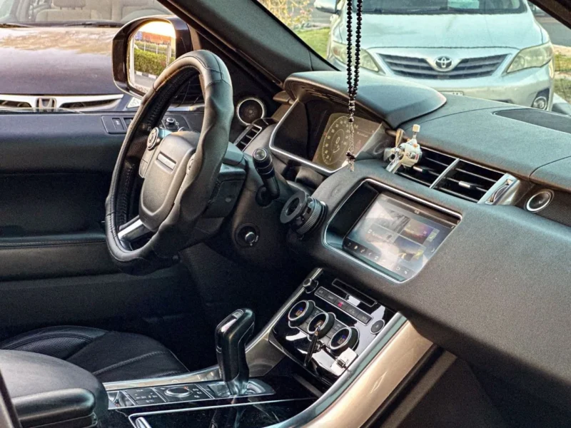 2017 Land Rover Range Rover HSE Sport 3.0 Litres V6 Petrol Engine Black SUV