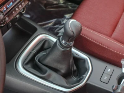 2026 Toyota Hilux DC MT 2.7 L 4-cylinder Petrol Dual VVT-i Engine Silver Red Pickup Truck GCC