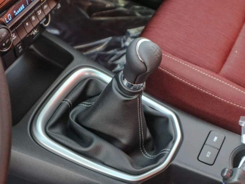 2026 Toyota Hilux DC MT 2.7 L 4-cylinder Petrol Dual VVT-i Engine Silver Red Pickup Truck GCC