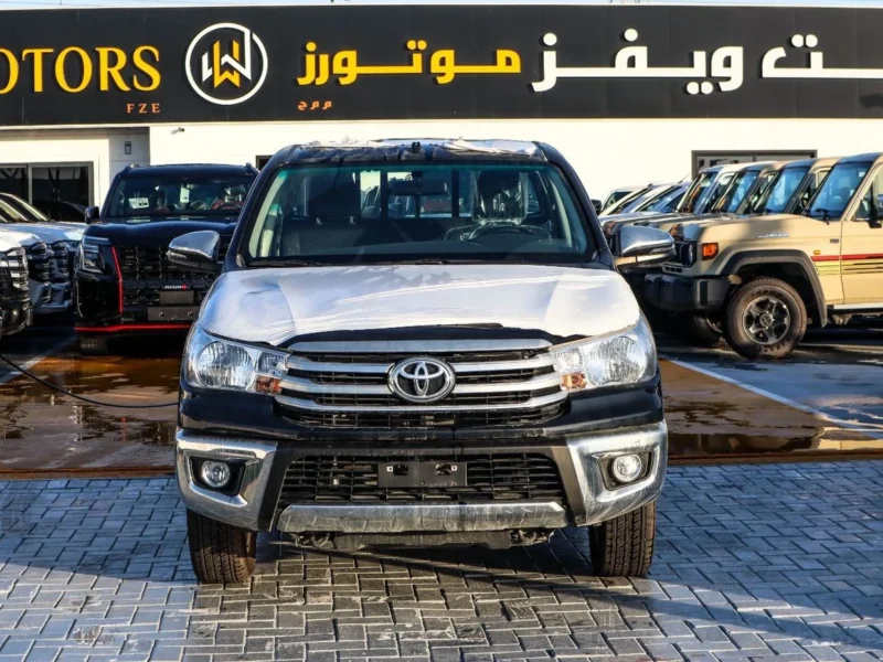 2026 Toyota Hilux DC MT 2.7 L 4-cylinder Petrol Dual VVT-i Engine Black Pickup Truck GCC