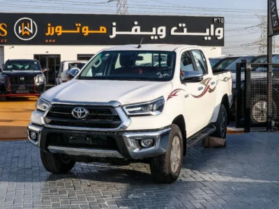 2026 Toyota Hilux DC AT 2.7 L 4-cylinder Petrol Dual VVT-i Engine White Red Pickup Truck GCC