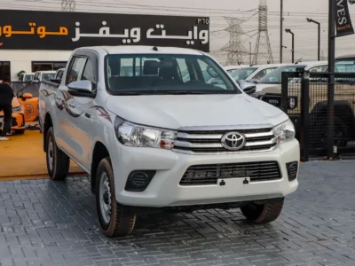 2026 Toyota Hilux DC AT 2.7 L 4-cylinder Petrol Engine White Black Pickup Truck GCC