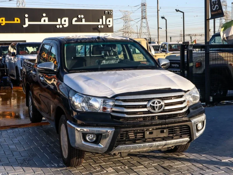 2026 Toyota Hilux DC MT 2.7 L 4-cylinder Petrol Dual VVT-i Engine Black Pickup Truck GCC