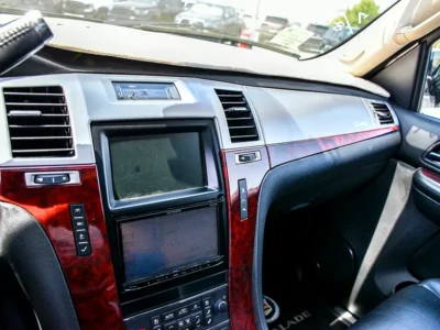 2008 Cadillac Escalade ESV 8 Cylinders Petrol Engine Black SUV Japanese Specs SUPER CLEAN