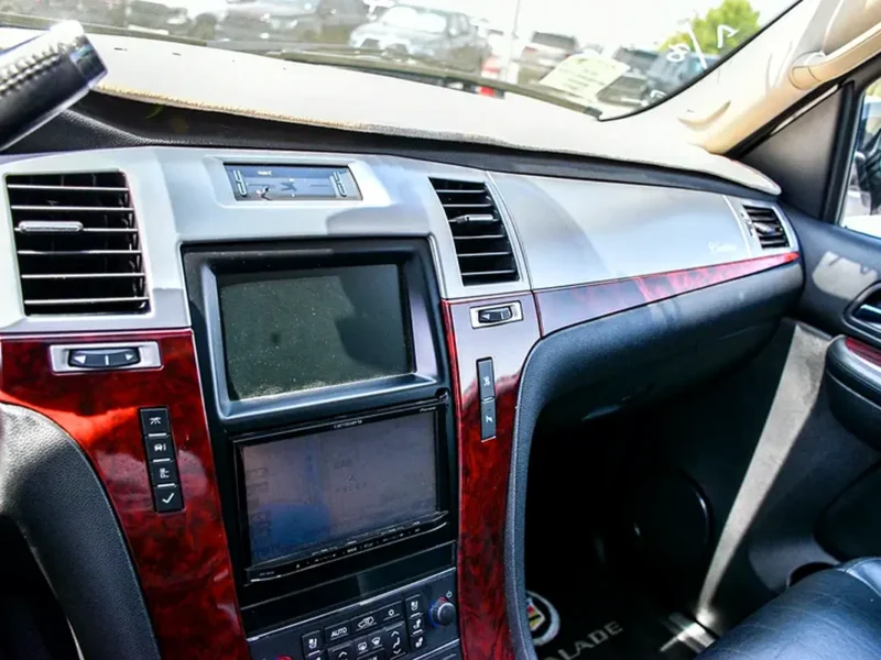 2008 Cadillac Escalade ESV 8 Cylinders Petrol Engine Black SUV Japanese Specs SUPER CLEAN