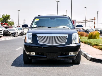 2008 Cadillac Escalade ESV 8 Cylinders Petrol Engine Black SUV Japanese Specs SUPER CLEAN