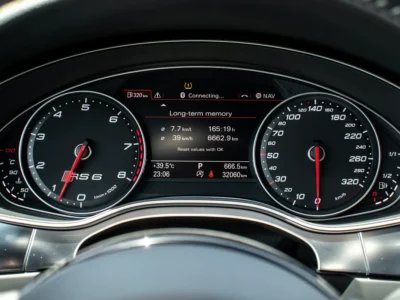 2014 Audi S6/RS6 8 Cylinders Petrol Engine Black Sedan Japanese Specs SUPER CLEAN