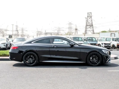2015 Mercedes-Benz S-Class S 550 4MATIC 8 Cylinders Petrol Engine Black Red Coupe Automatic