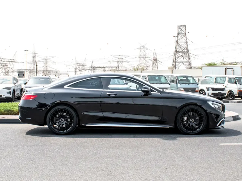 2015 Mercedes-Benz S-Class S 550 4MATIC 8 Cylinders Petrol Engine Black Red Coupe Automatic