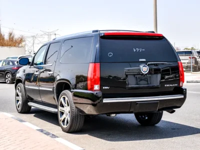 2008 Cadillac Escalade ESV 8 Cylinders Petrol Engine Black SUV Japanese Specs SUPER CLEAN
