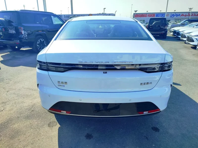 2025 BYD Destroyer 05 4 Cylinders Hybrid Engine White Beige Sedan Automatic