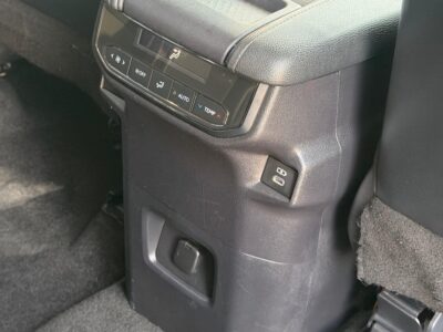2024 Toyota Grand Highlander XLE 2.4 Litres V4 Petrol Engine Dark Blue Black SUV