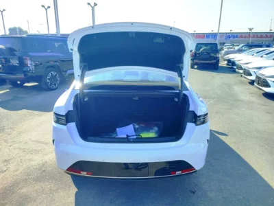 2025 BYD Destroyer 05 4 Cylinders Hybrid Engine White Beige Sedan Automatic