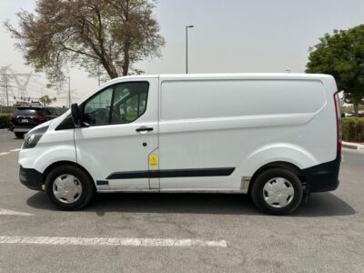 2021 Ford Transit Van 2.4 Litres 4 Cylinders Diesel Engine White Black Van GCC Specs