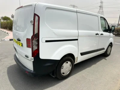 2021 Ford Transit Van 2.4 Litres 4 Cylinders Diesel Engine White Black Van GCC Specs