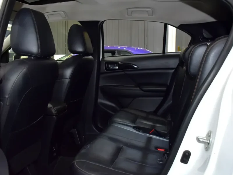 2019 Mitsubishi Eclipse Cross GLX 4 Cylinders Petrol Engine White Black Crossover GCC Specs