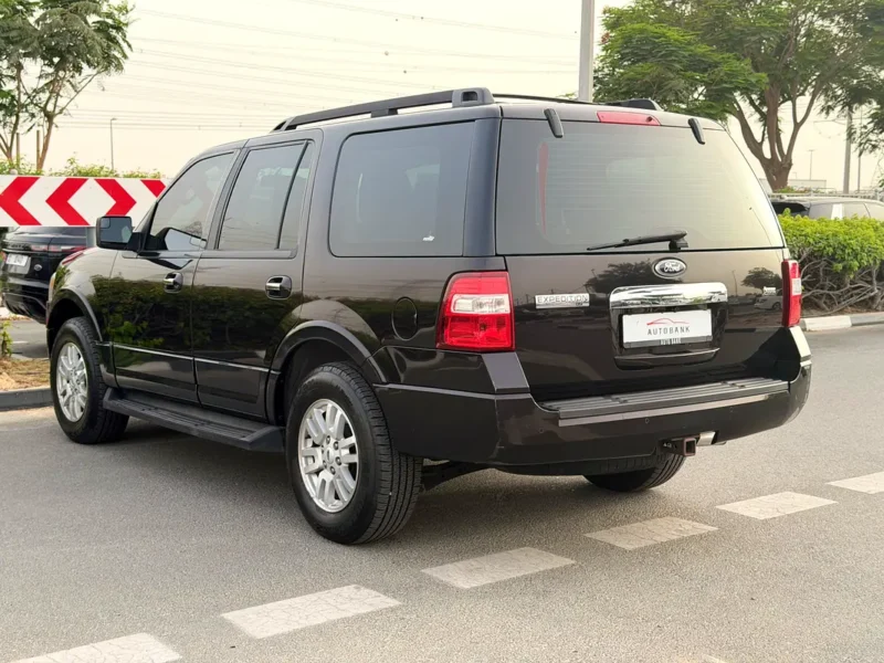 2013 Ford Expedition XLT 8 Cylinders Petrol Engine Black Beige SUV GCC Specs Automatic