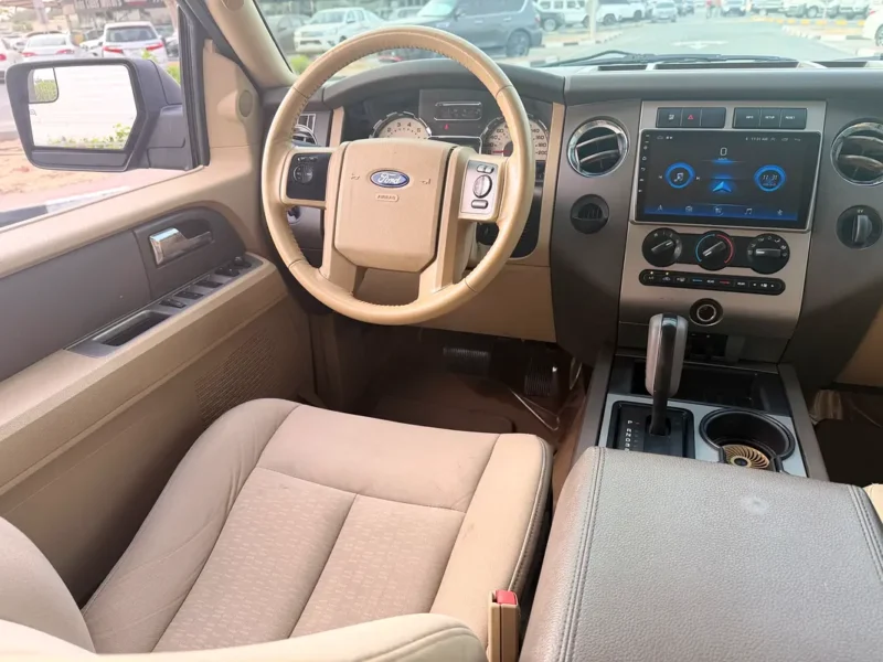 2013 Ford Expedition XLT 8 Cylinders Petrol Engine Black Beige SUV GCC Specs Automatic