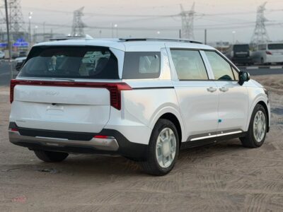2026 KIA CARNIVAL EX 3.5 Litres 6 Cylinders Petrol Engine White Orange Van GCC Specs