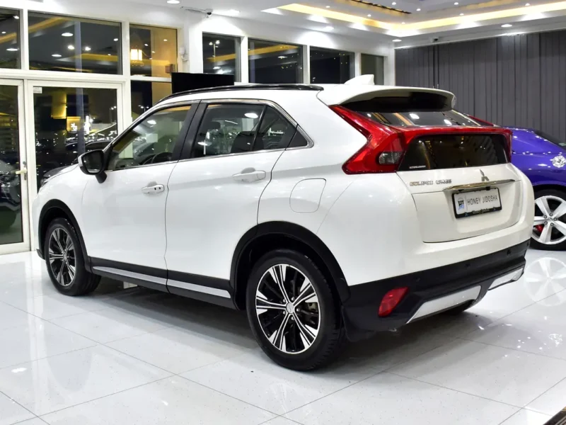 2019 Mitsubishi Eclipse Cross GLX 4 Cylinders Petrol Engine White Black Crossover GCC Specs