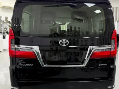 2022 Toyota Granvia Premium 6 Cylinders Petrol Engine Black Van GCC Specs Perfect Condition
