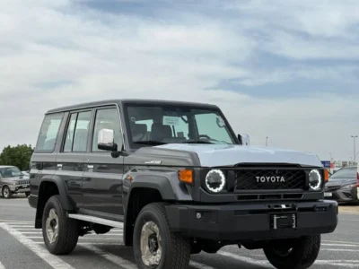 2026 Toyota Land Cruiser 70 4.0 Litres 6 Cylinders Petrol Engine Grey Beige SUV GCC Specs