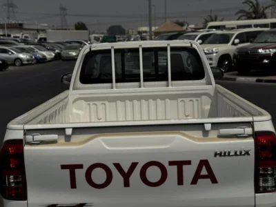 2025 TOYOTA HILUX 2.7L 4 Cylinders PETROL Engine SINGLE CAB M/T White Red Pickup